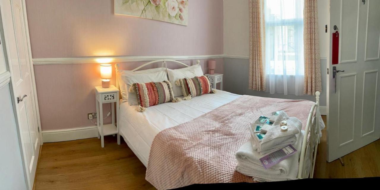Lilyrose Hotel Whitby Esterno foto